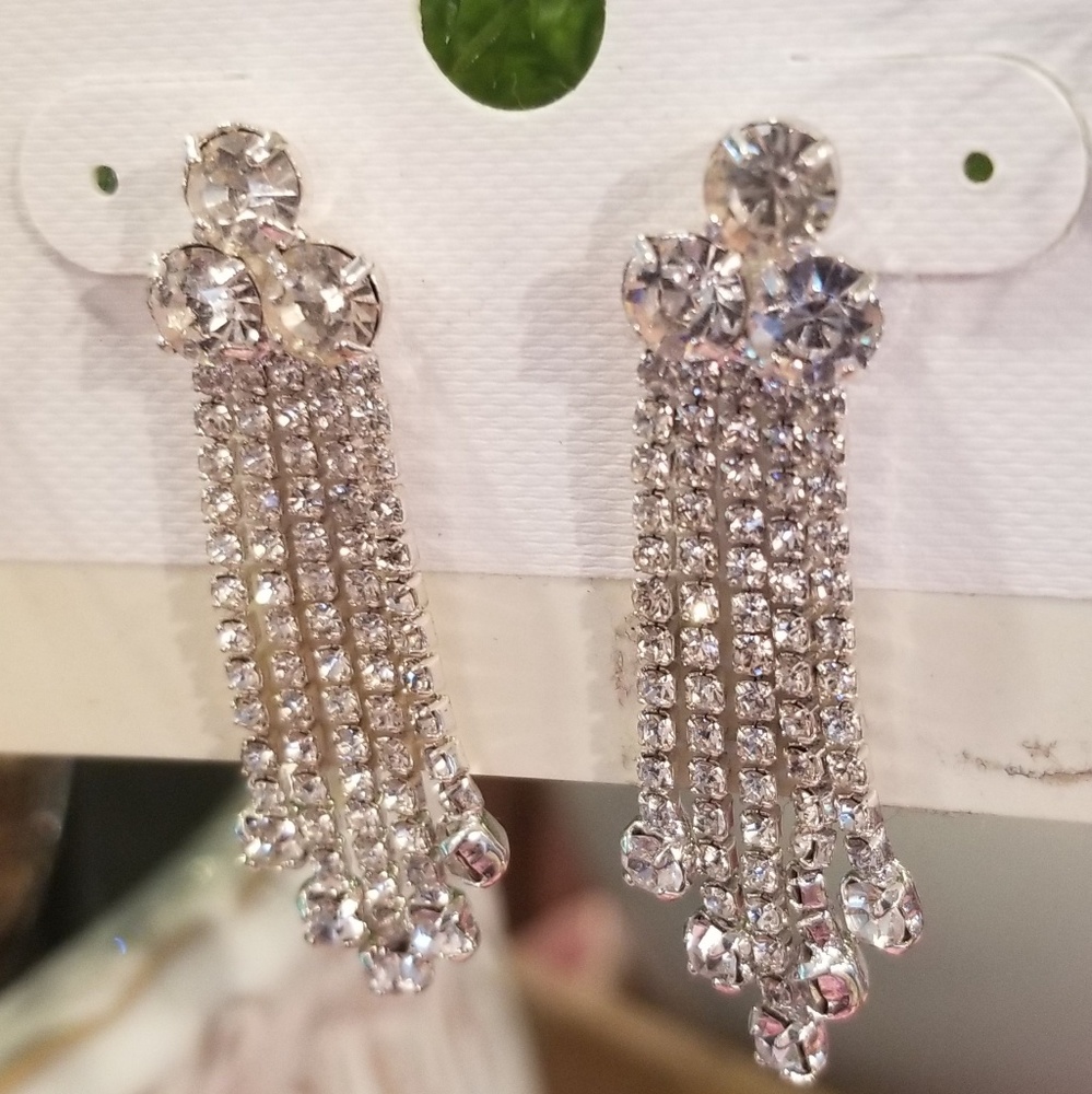 Earrings - Picture 4 of 4